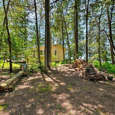 Villa Cozy Lakefront Madison Cabin With Dock And Kayaks Extérieur photo